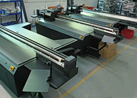 技術(shù)優(yōu)勢(shì)一：自主研發(fā)制管機(jī)，實(shí)現(xiàn)生產(chǎn)設(shè)備國(guó)產(chǎn)化